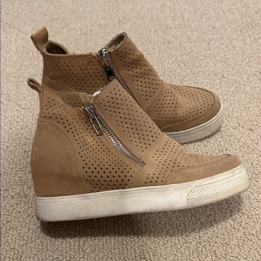 Steve Madden Tan Perforated Women's Ankle Boots